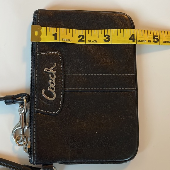 Coach wristlet - Picture 6 of 6